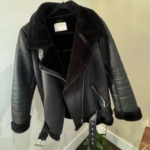Zara Oversized Leather Moto Jacket w/Fur Lining, Size L